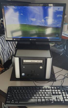 945gct-m Antec Nsk1300 Sff Case With Ecs Motherboard Win Xp 1gb Ram 300gb Hd