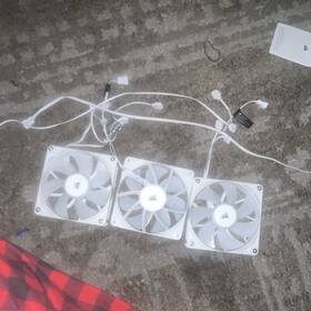 0724505642 Corsair White Rs120 Argb Fans Set Of 3 4-pin Connector