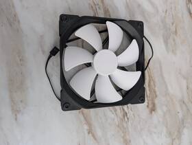 Fnx-140rb Nzxt Fx-140rb 140mm Dc 12v 0.55a 2000 Rpm White Cooling Pc Fan