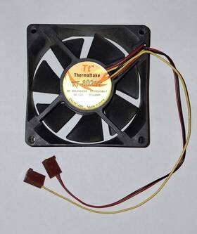 Tt-8025t Thermaltake Tt8025t 80mm X 25mm 3-pin Pc Case Cooling Fan Dc 12v 0.50a